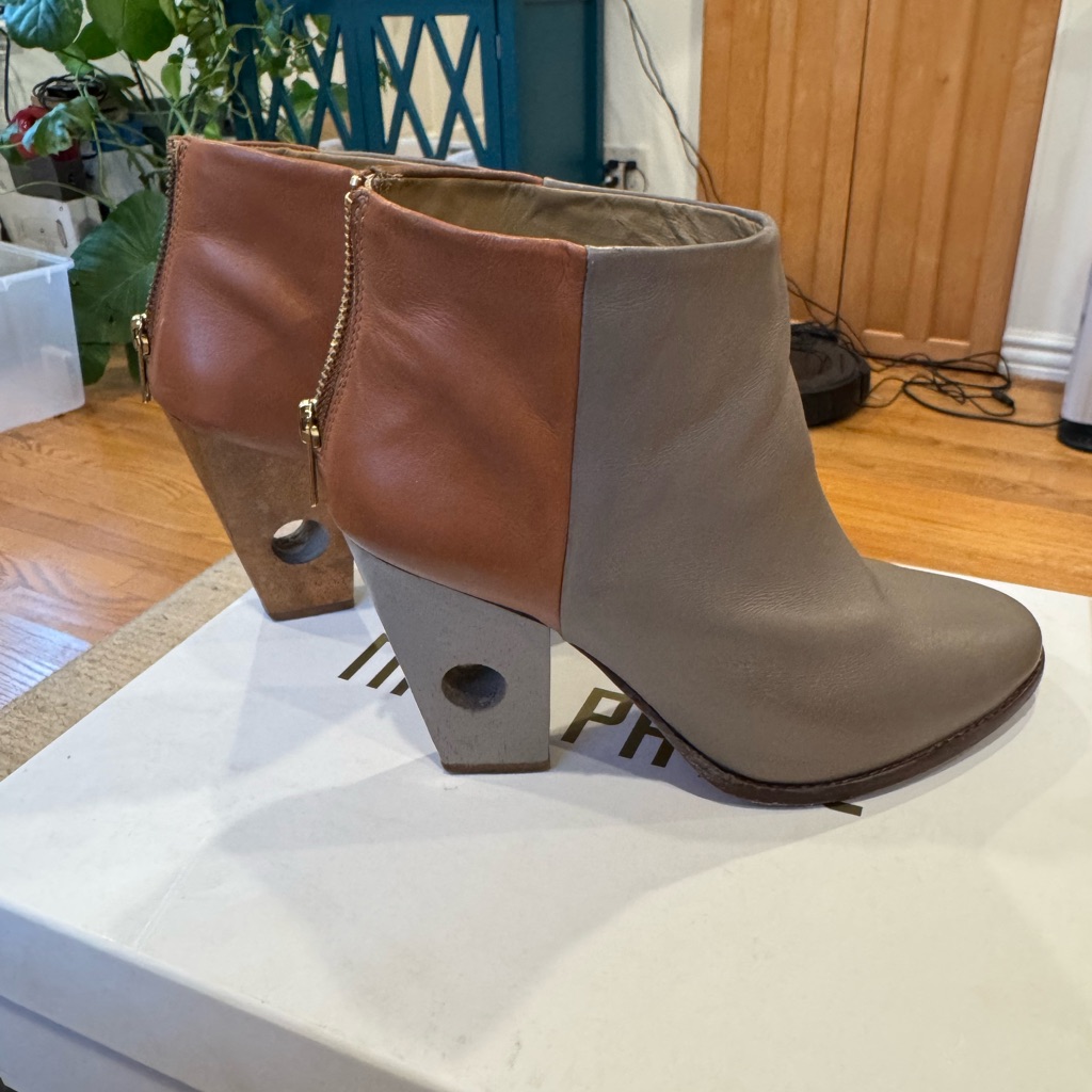 Nina Payne Halsey Cutout Grey Cognac Heel Booties Size 40